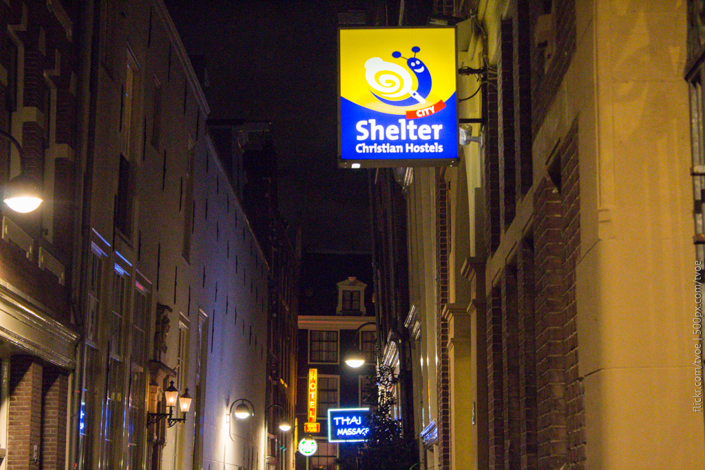 Тайский массаж и христианский хостел в Амстердаме